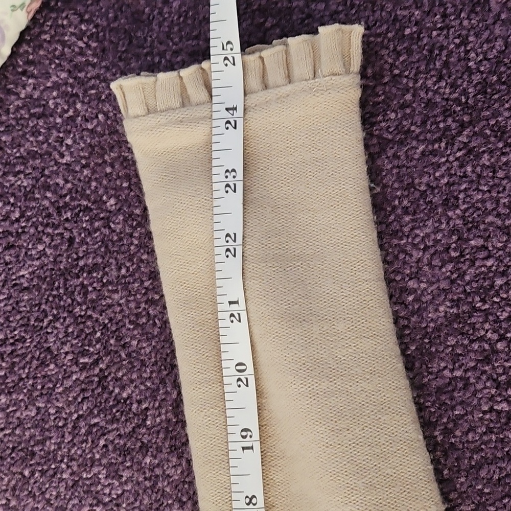 Chic Beige Cardigan with Button Accents - Picture 11 of 12